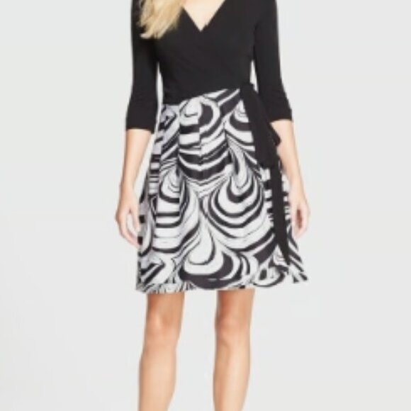 NWT Diane Von Furstenberg DVF Black Marble Wave Jewel Wrap Dress, Size 10 - Picture 6 of 6